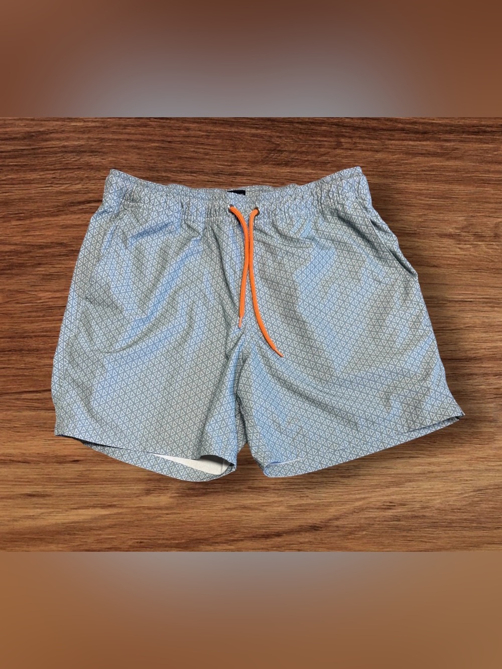 J. Crew 6" swim shorts in maze print SZ M